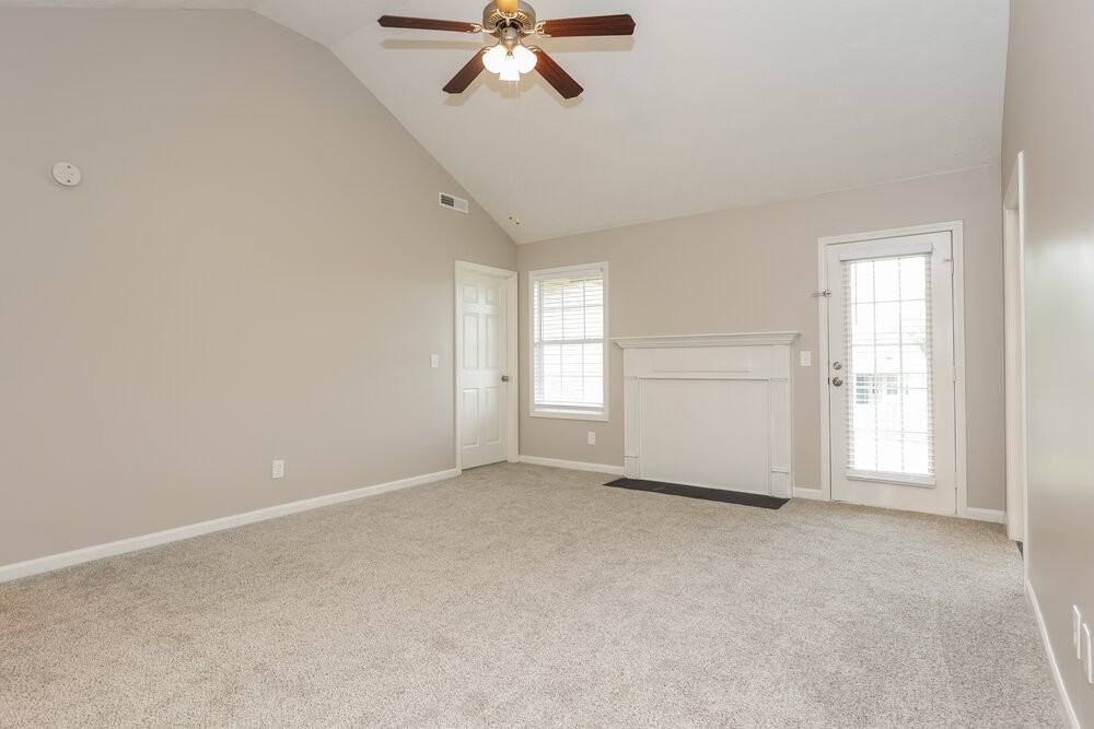 1004 Swayze Ct - Photo 3 of 16