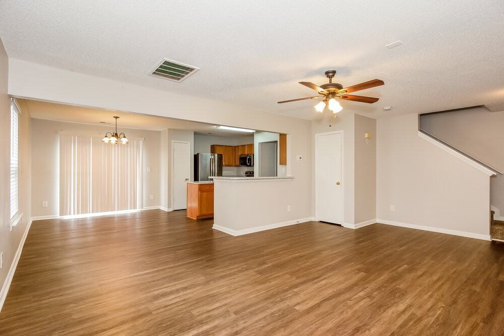 11619 Stewarts Crossing Dr - Photo 4 of 17