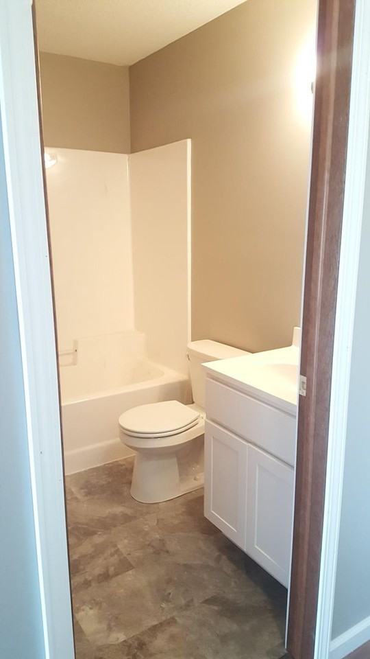 Rosewood Apartments - Photo 6 of 6