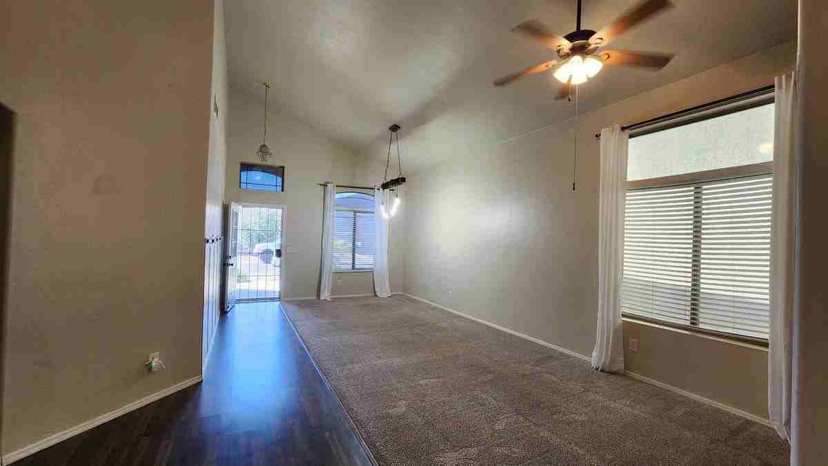 43274 W Kimberly St - Photo 3 of 23