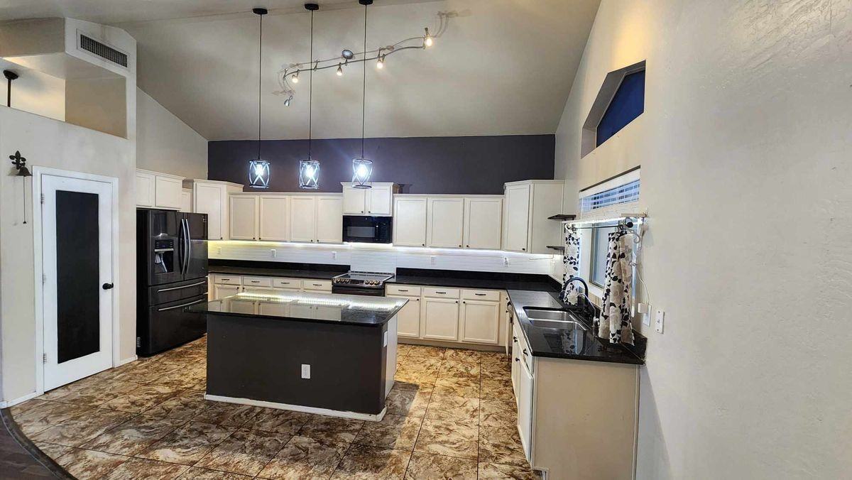 43274 W Kimberly St - Photo 7 of 23