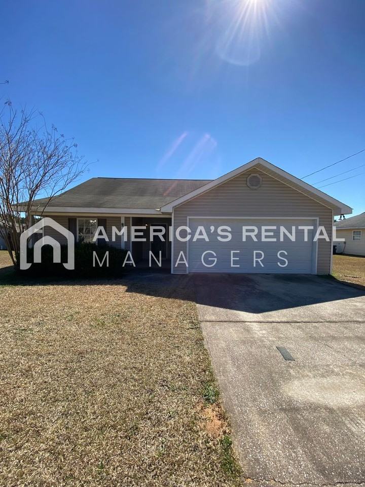 18473 Thoroughbred Dr - Photo 2 of 18