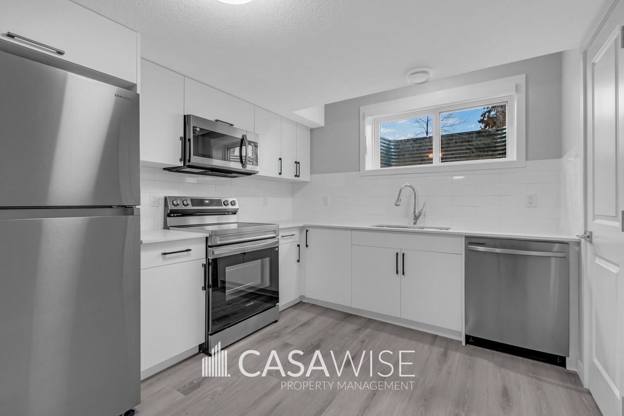 11927 125 St Nw Bsmt #BS - Photo 3 of 13