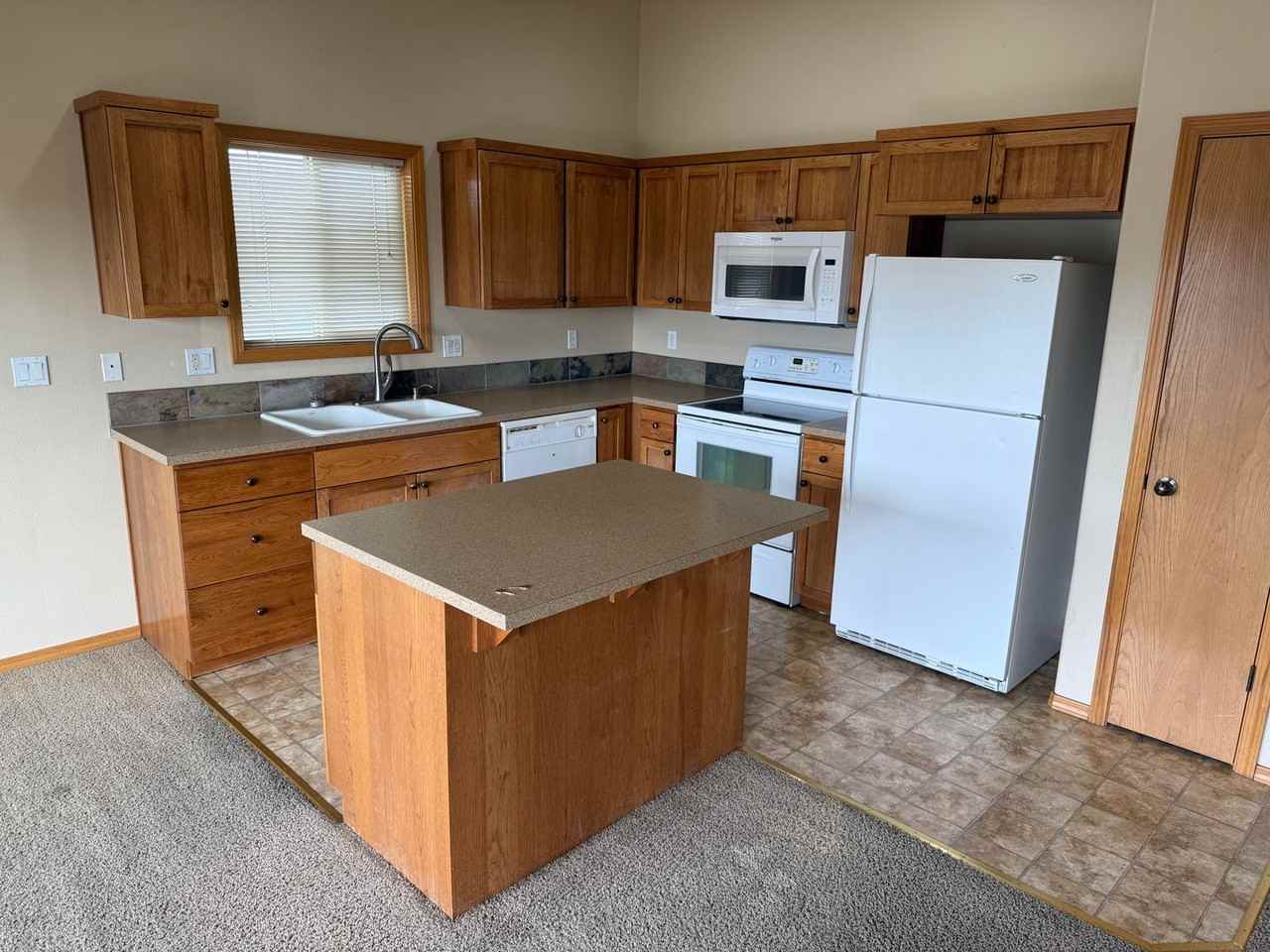 2957 Ne Canoe Ct #2 - Photo 3 of 19