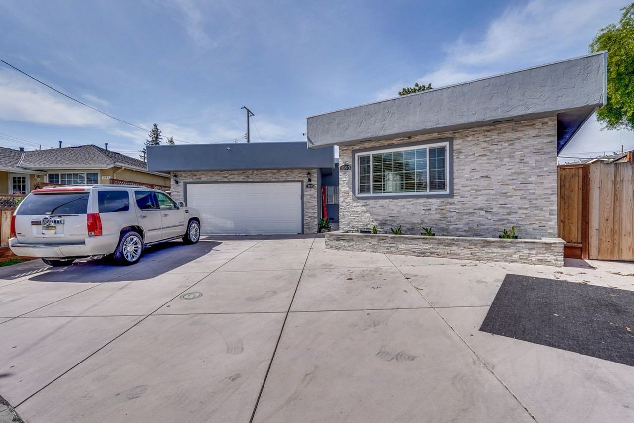 1893 Stardust Ct - Photo 4 of 50
