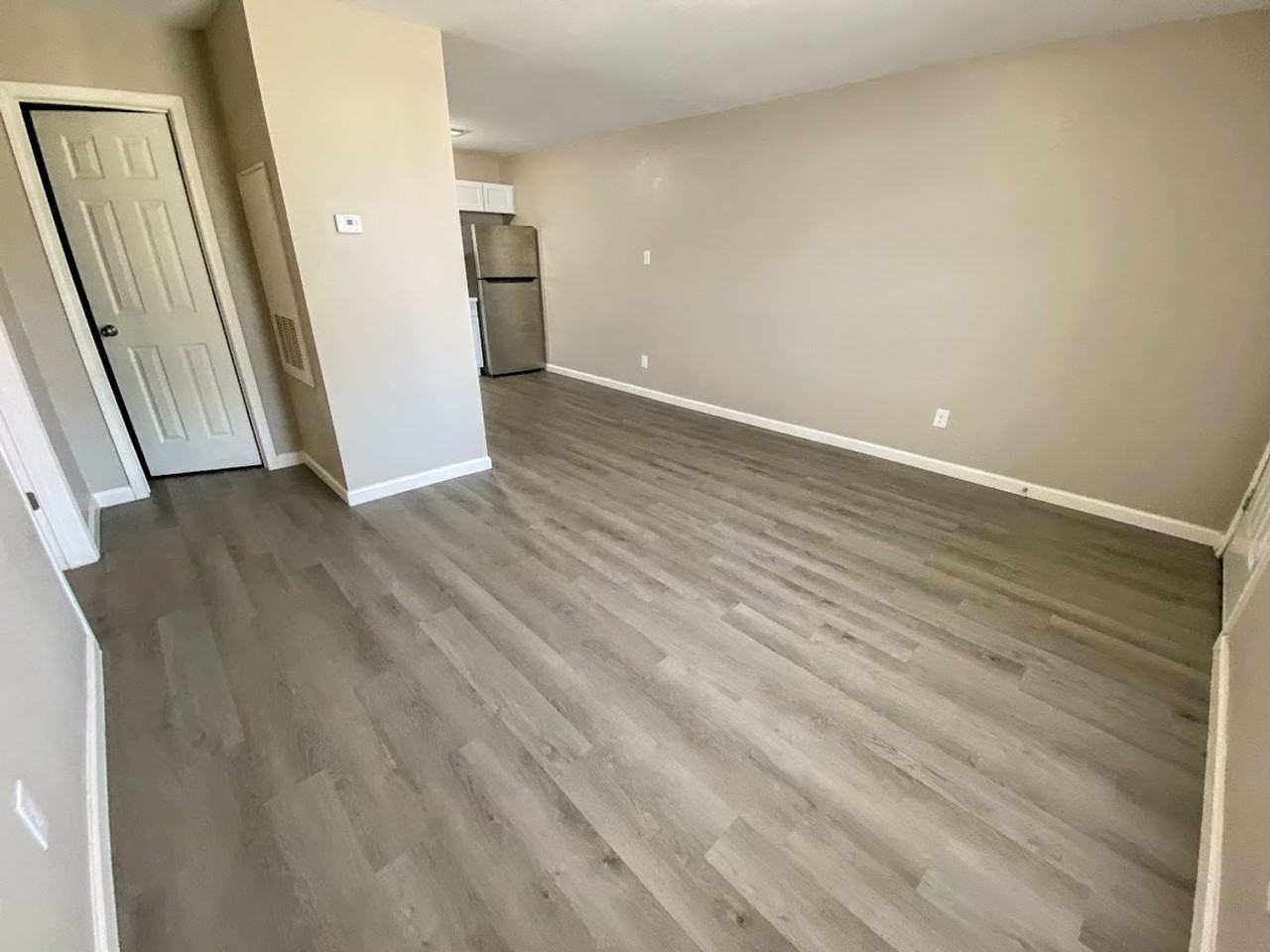 909 Wilder St #4 - Photo 3 of 11