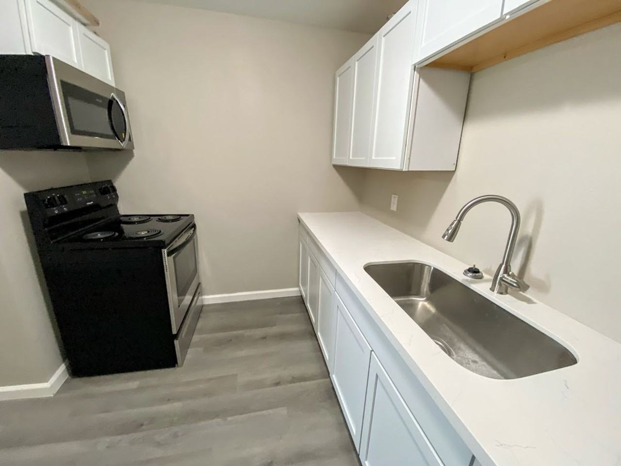 909 Wilder St #4 - Photo 6 of 11