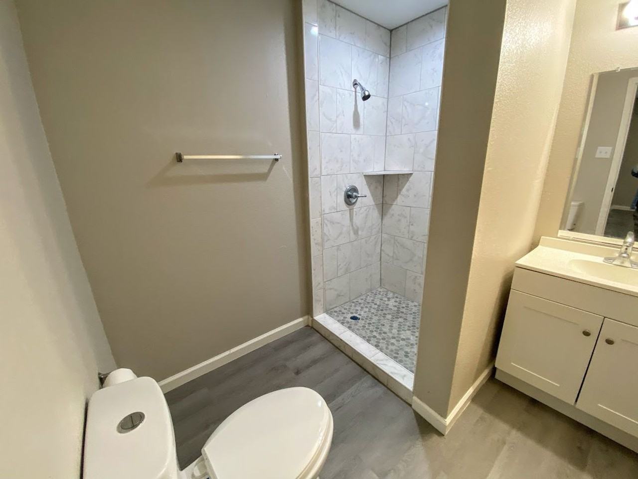 909 Wilder St #4 - Photo 7 of 11