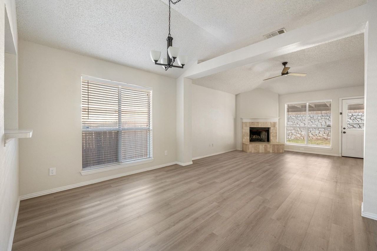 4913 Mountain Ridge Ln - Photo 6 of 19