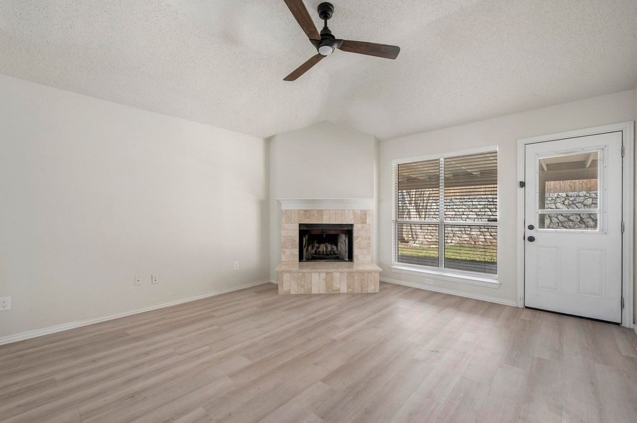 4913 Mountain Ridge Ln - Photo 7 of 19