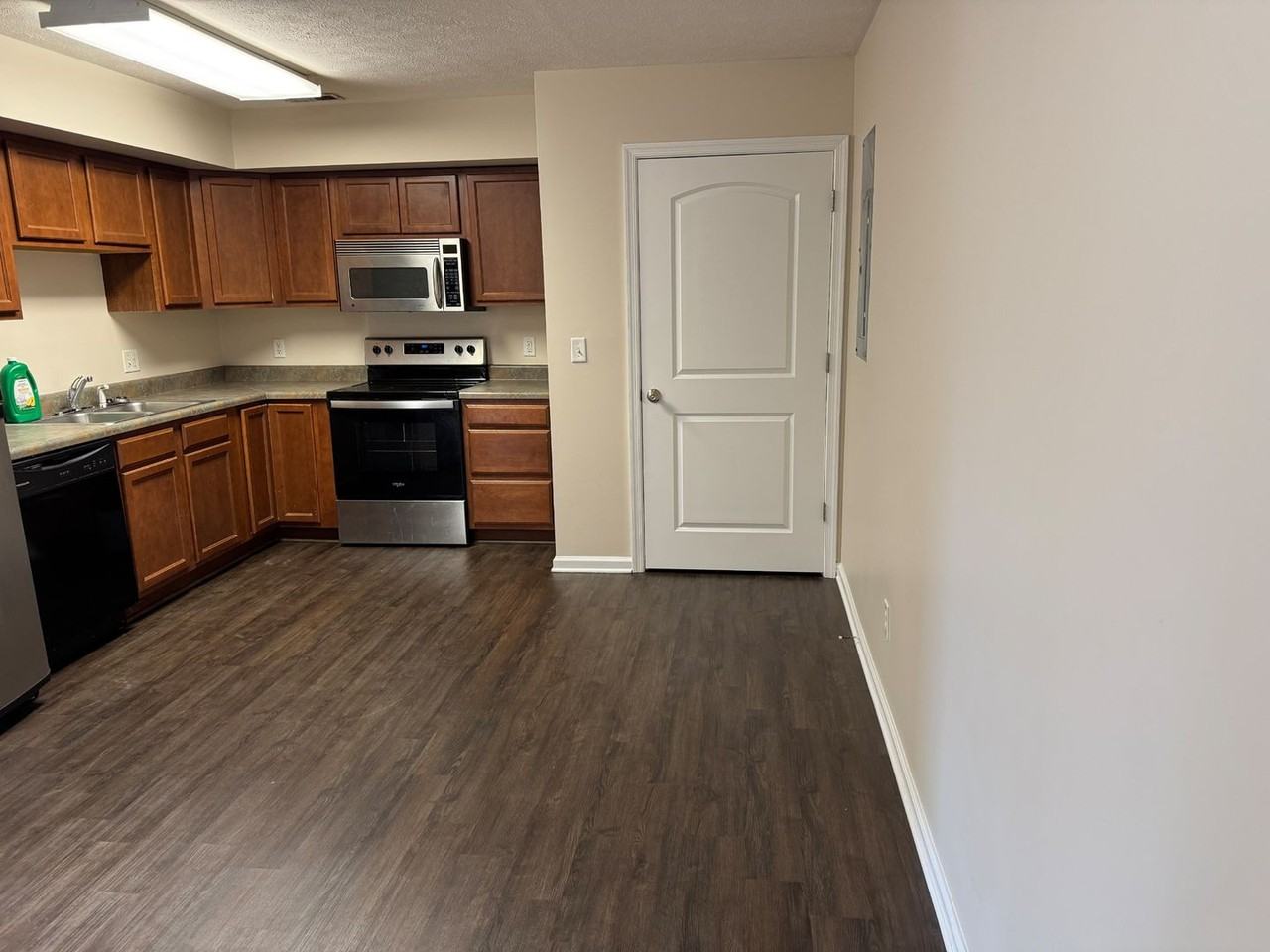 151 Turner Ave - Photo 6 of 16