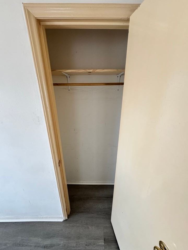 1104A S Washington St - Photo 6 of 12