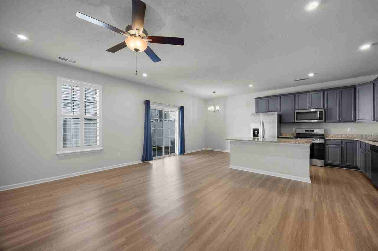 5520 Moravian Dr - Photo 2 of 25