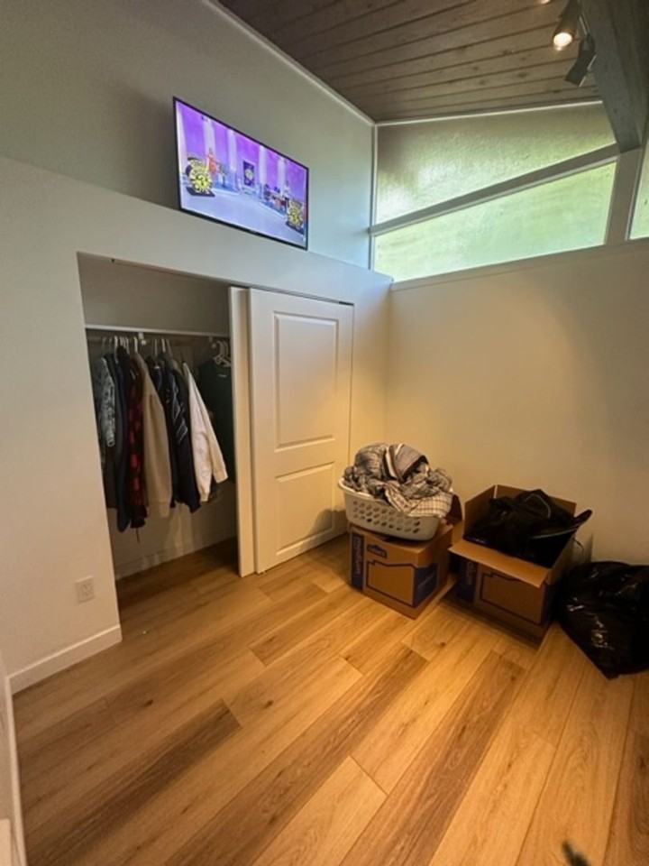15801 Larch Way - Photo 6 of 15