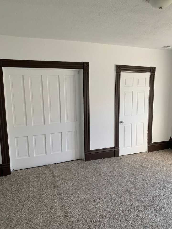 1326 W 4th St #1 - Photo 6 of 10