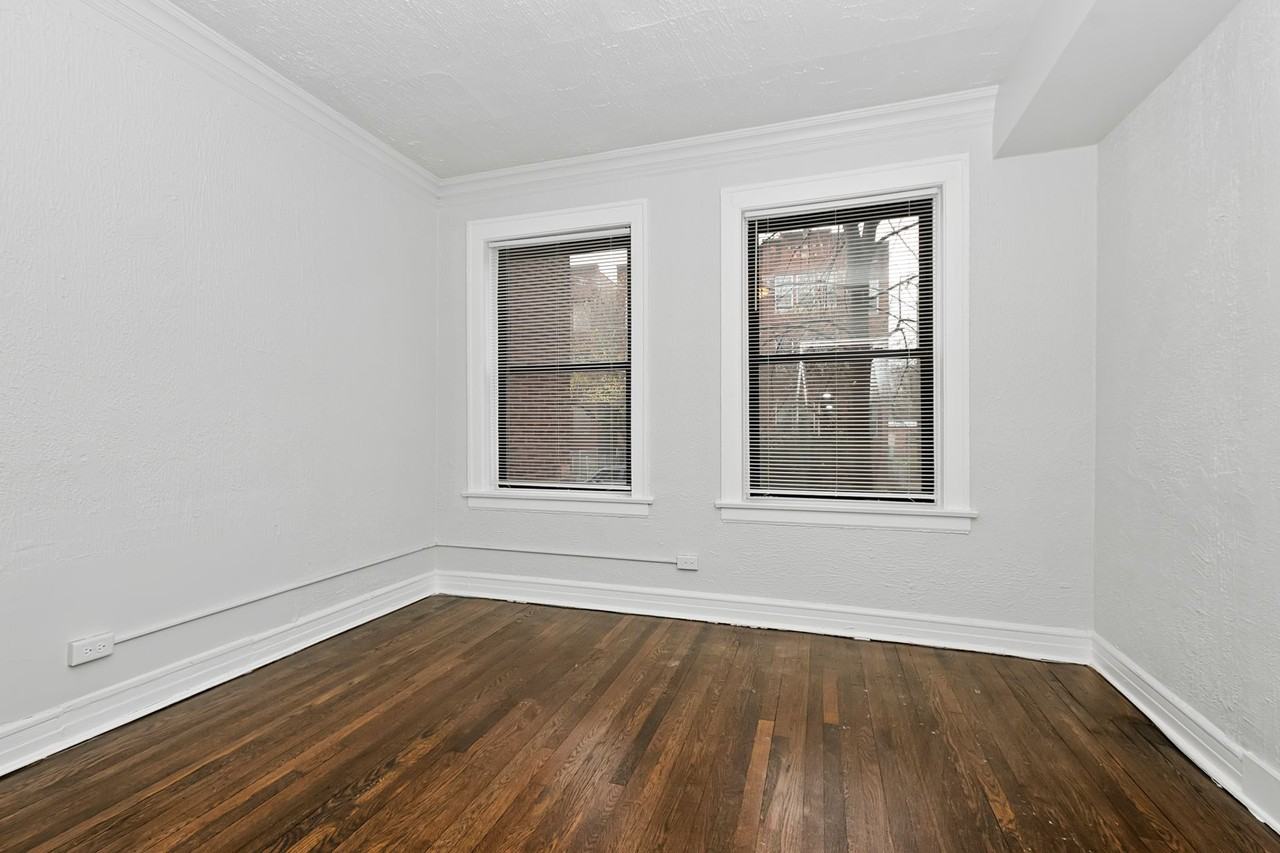 11258-60 S. Vernon Avenue - Photo 2 of 22