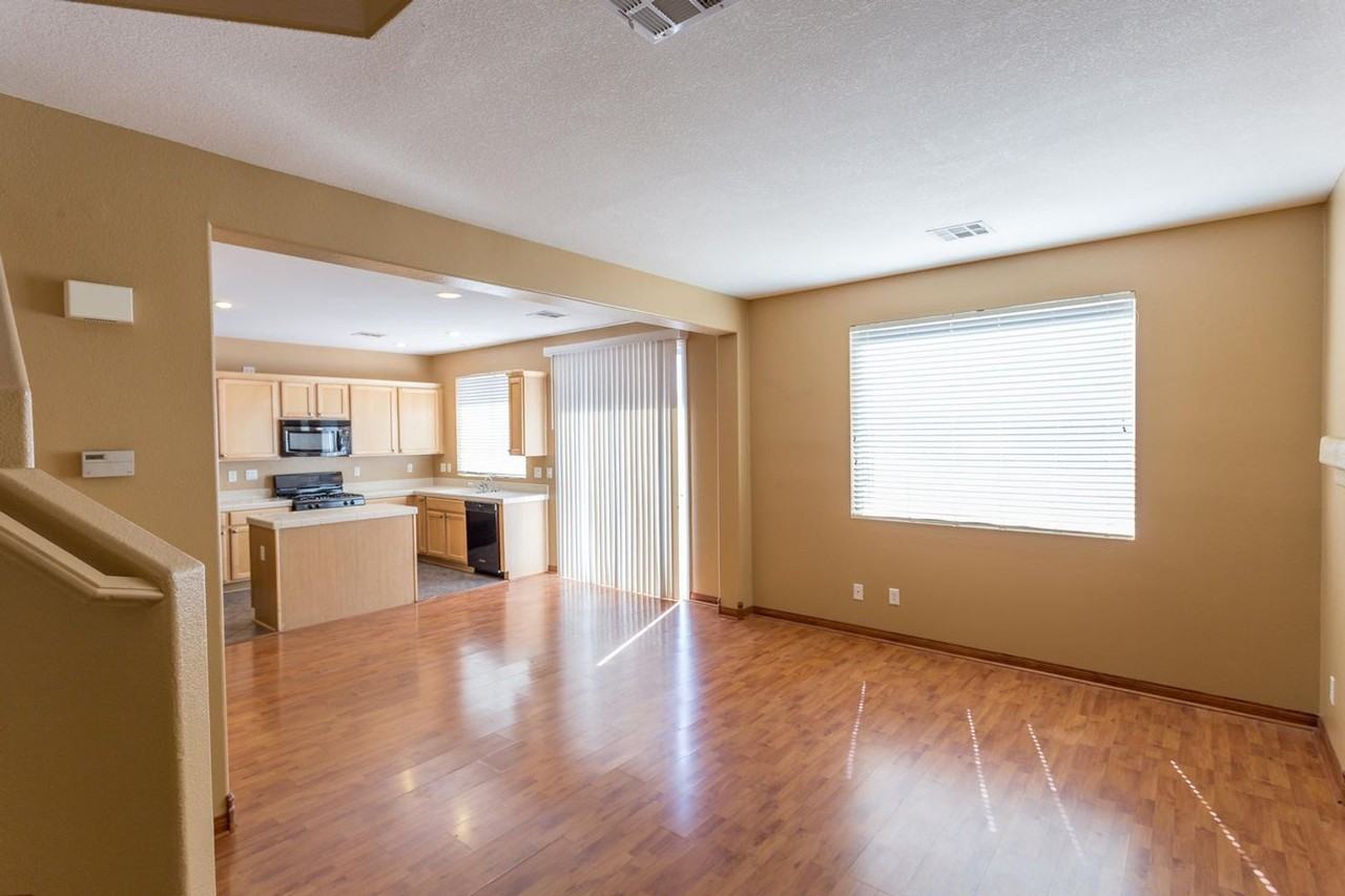 4657 San Severo St - Photo 3 of 29