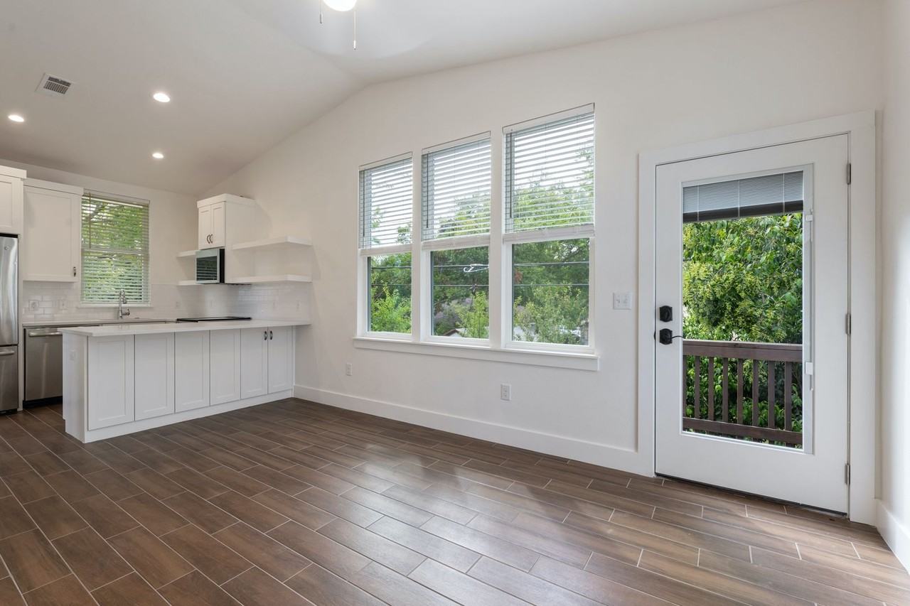 4416 Rosedale Ave #2 - Photo 7 of 20