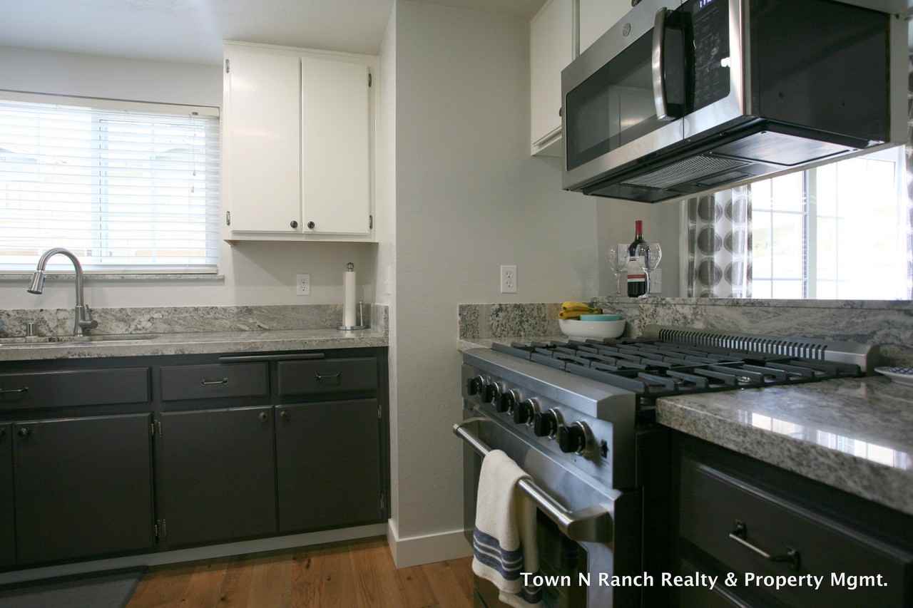 10170 Palm Glen Dr #47 - Photo 4 of 20