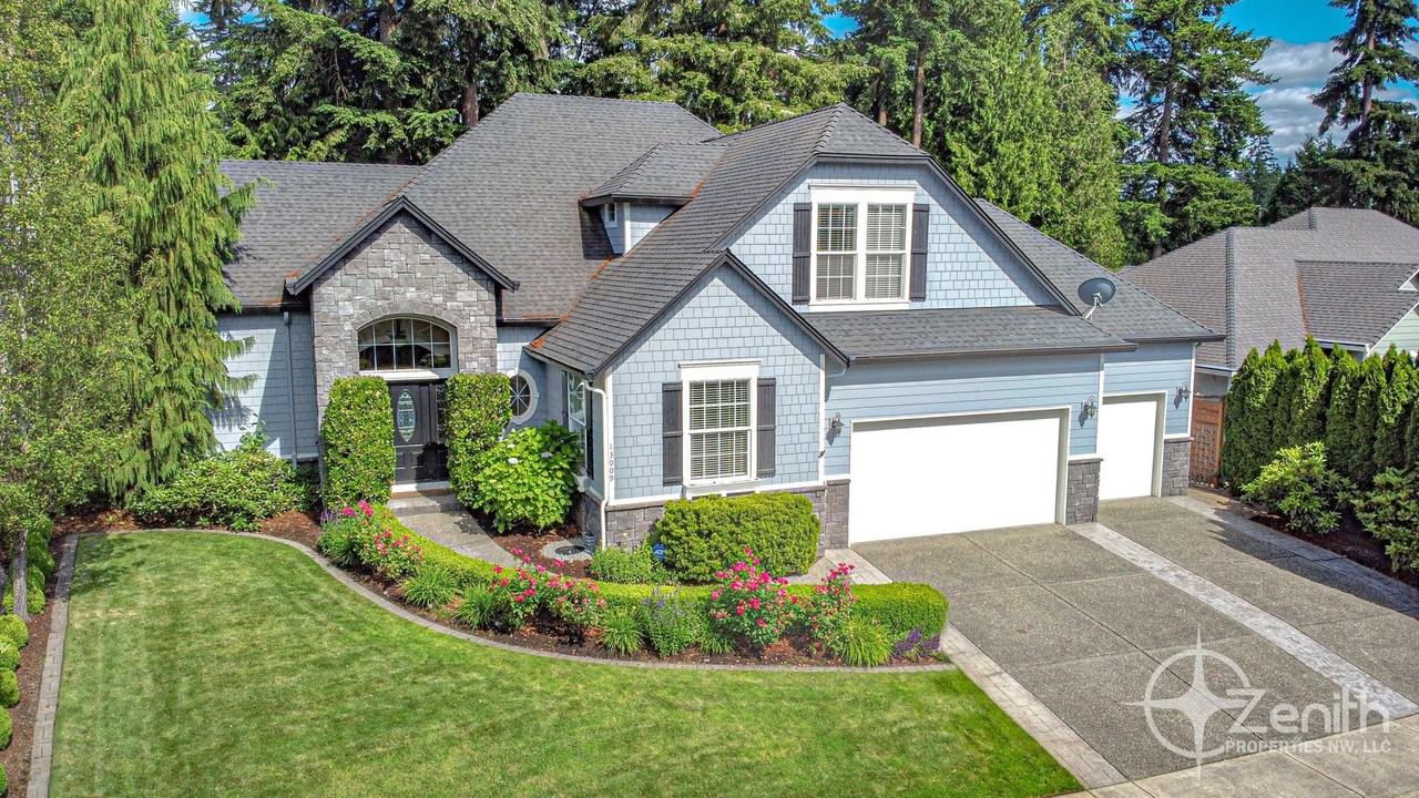 13009 Ne 37th Ct - Photo 2 of 45