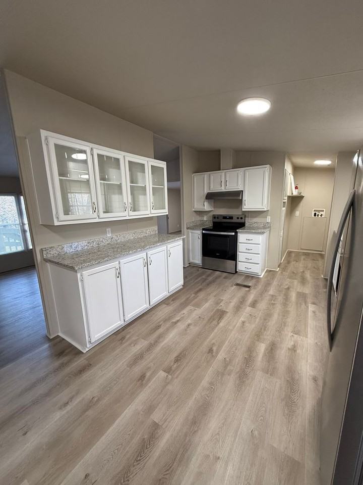 1261 Garton Rd - Photo 3 of 15