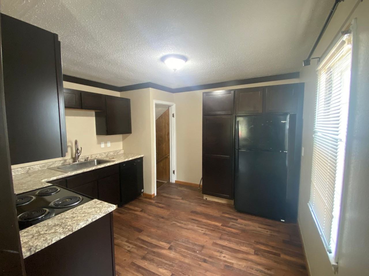 916 12th Ave N - Photo 3 of 15