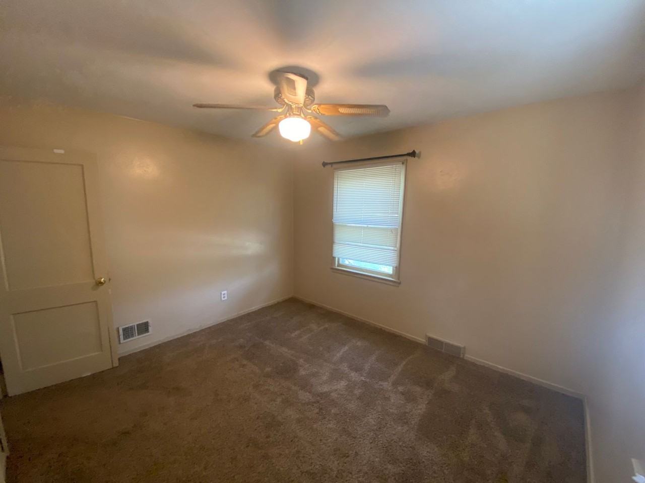 916 12th Ave N - Photo 5 of 15