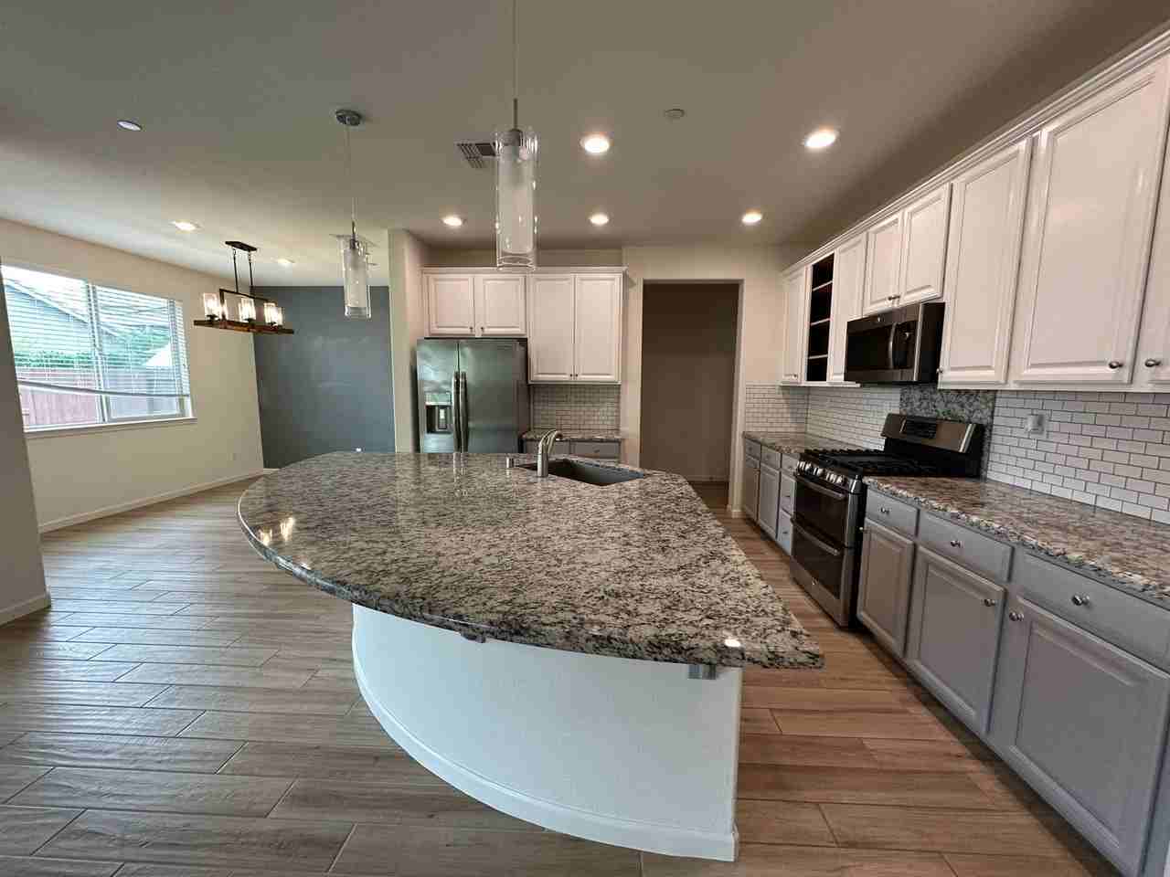 9421 Vintage Port Way - Photo 3 of 30