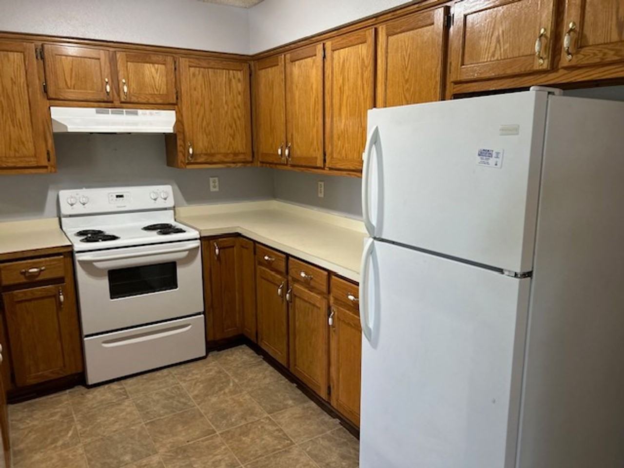 1502 E 5th St - Photo 6 of 9