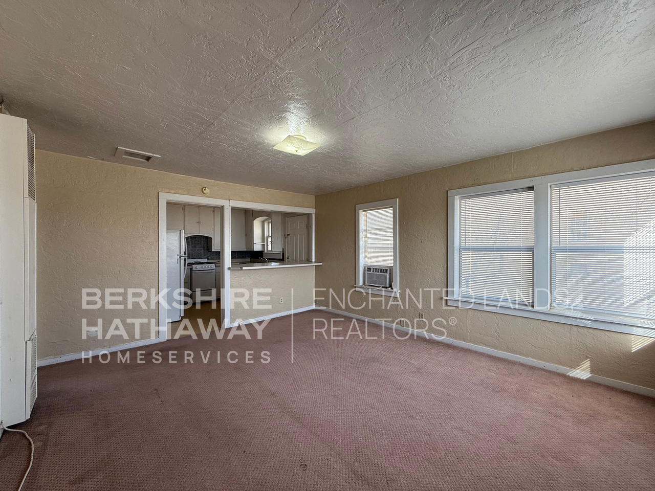 812 Badger St - Photo 3 of 12