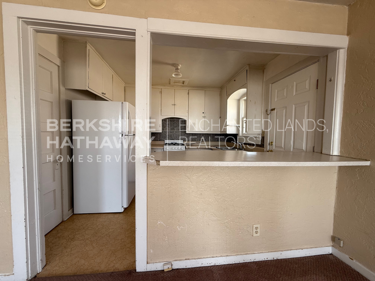 812 Badger St - Photo 5 of 12