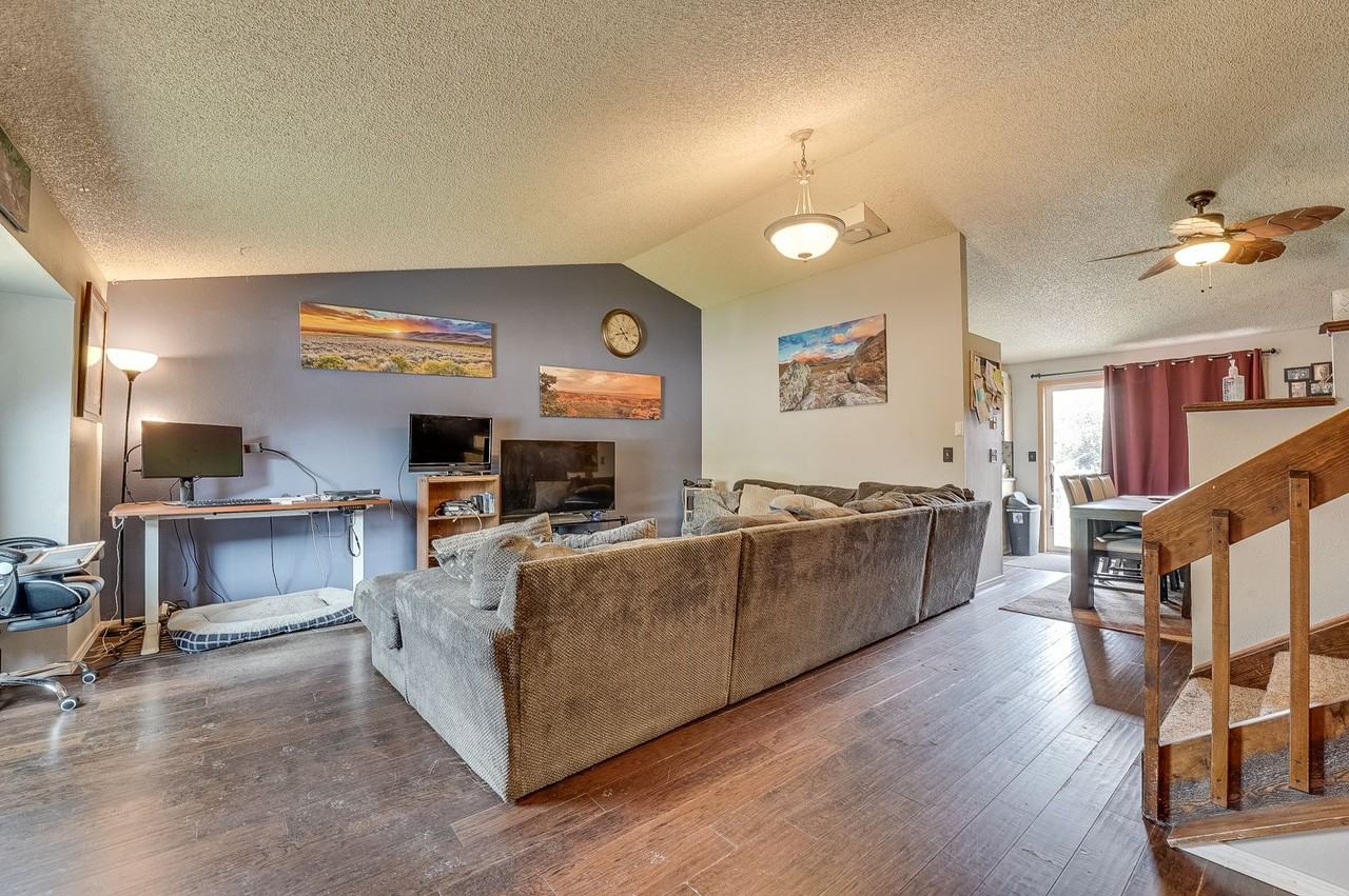 2608 Quince Ct - Photo 5 of 30