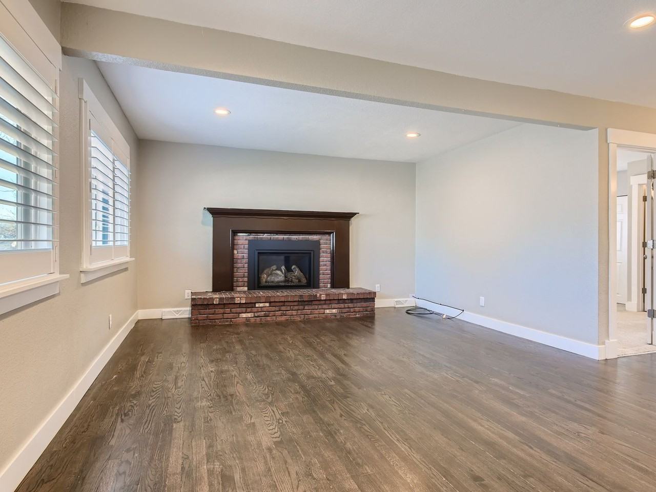 1673 S Michigan Way - Photo 2 of 11