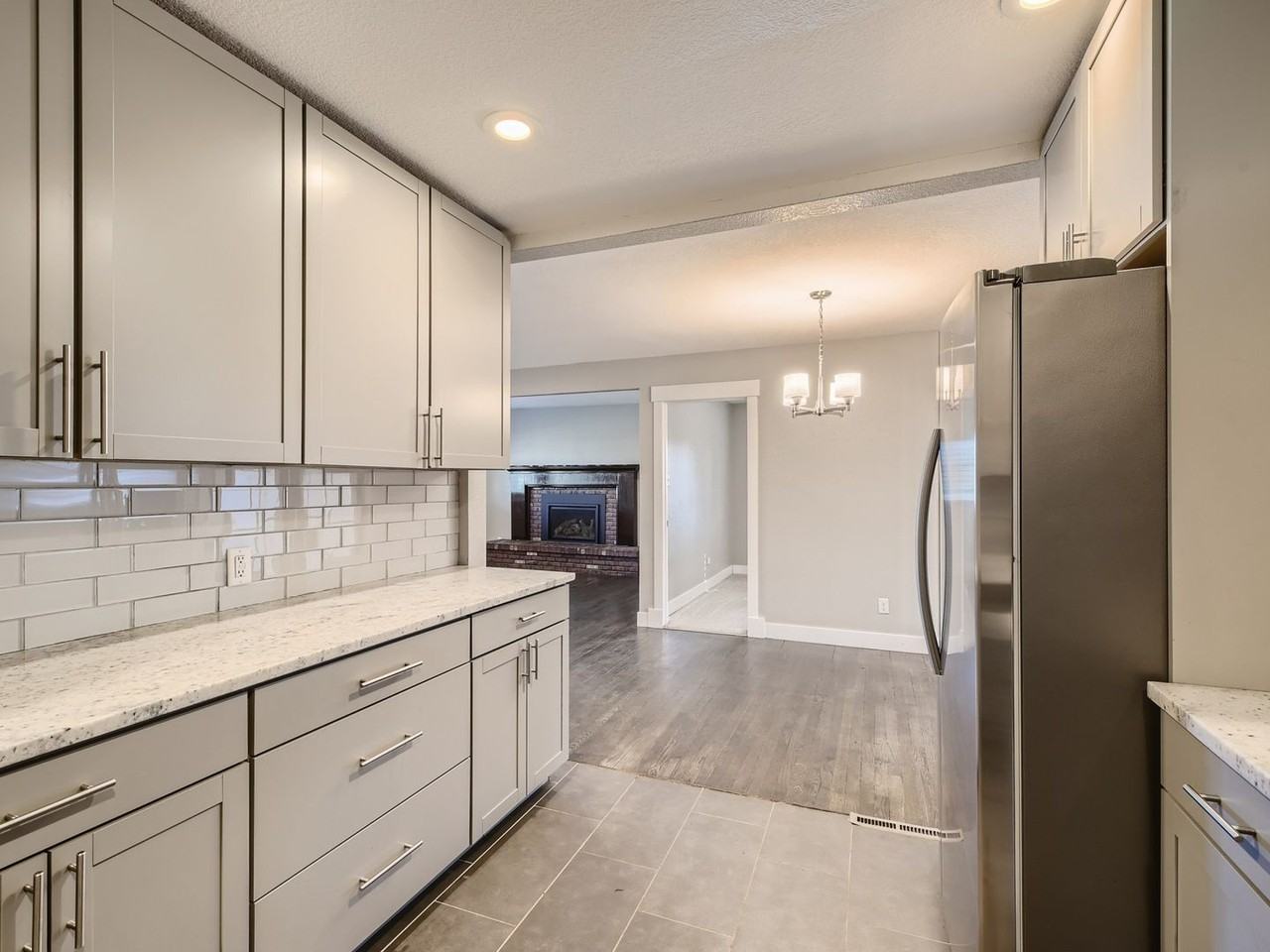 1673 S Michigan Way - Photo 4 of 11