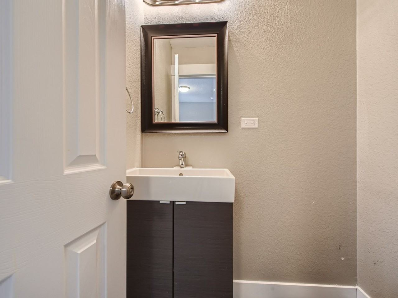 1673 S Michigan Way - Photo 7 of 11