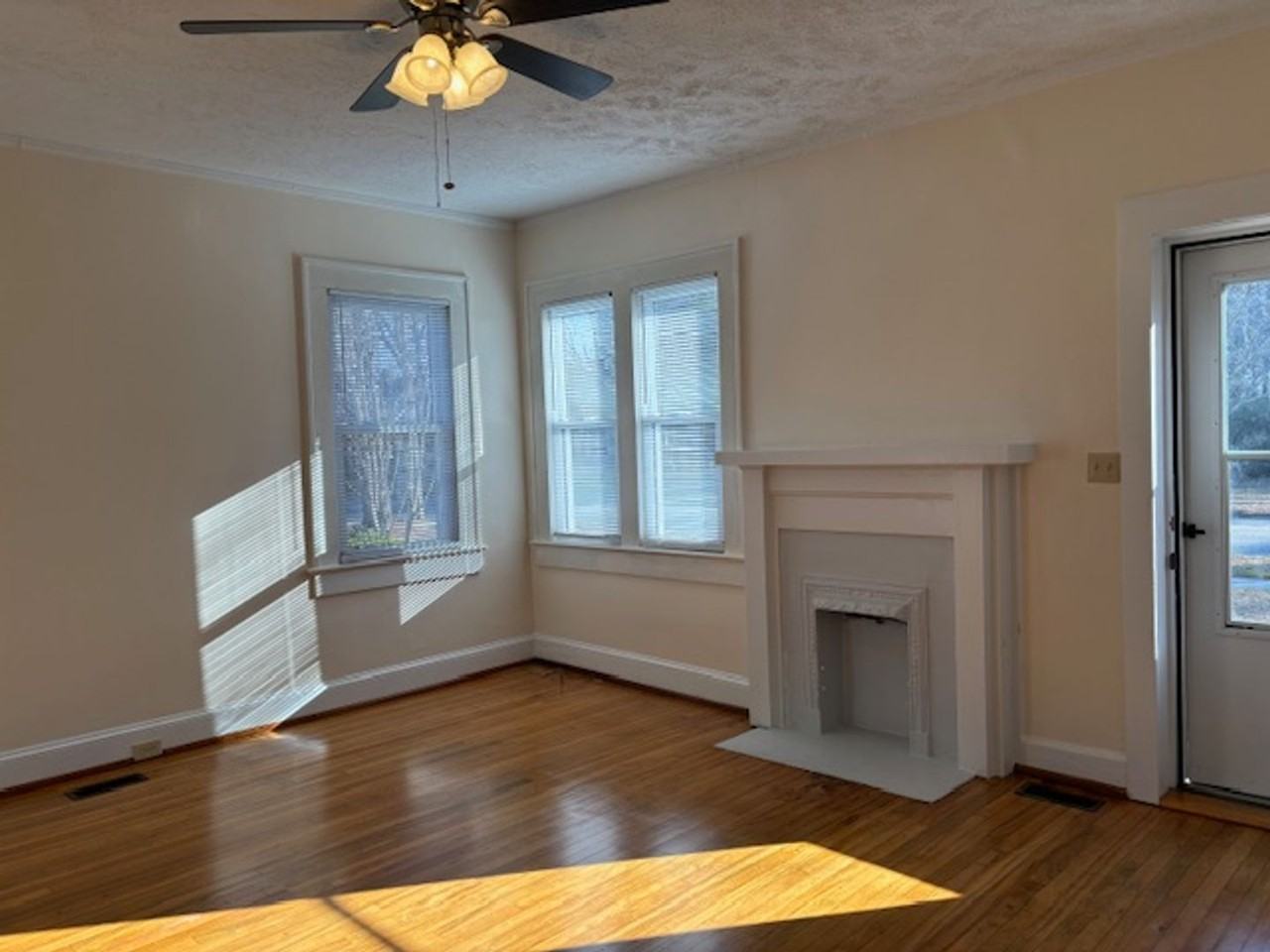 1705 N Pine St - Photo 2 of 18