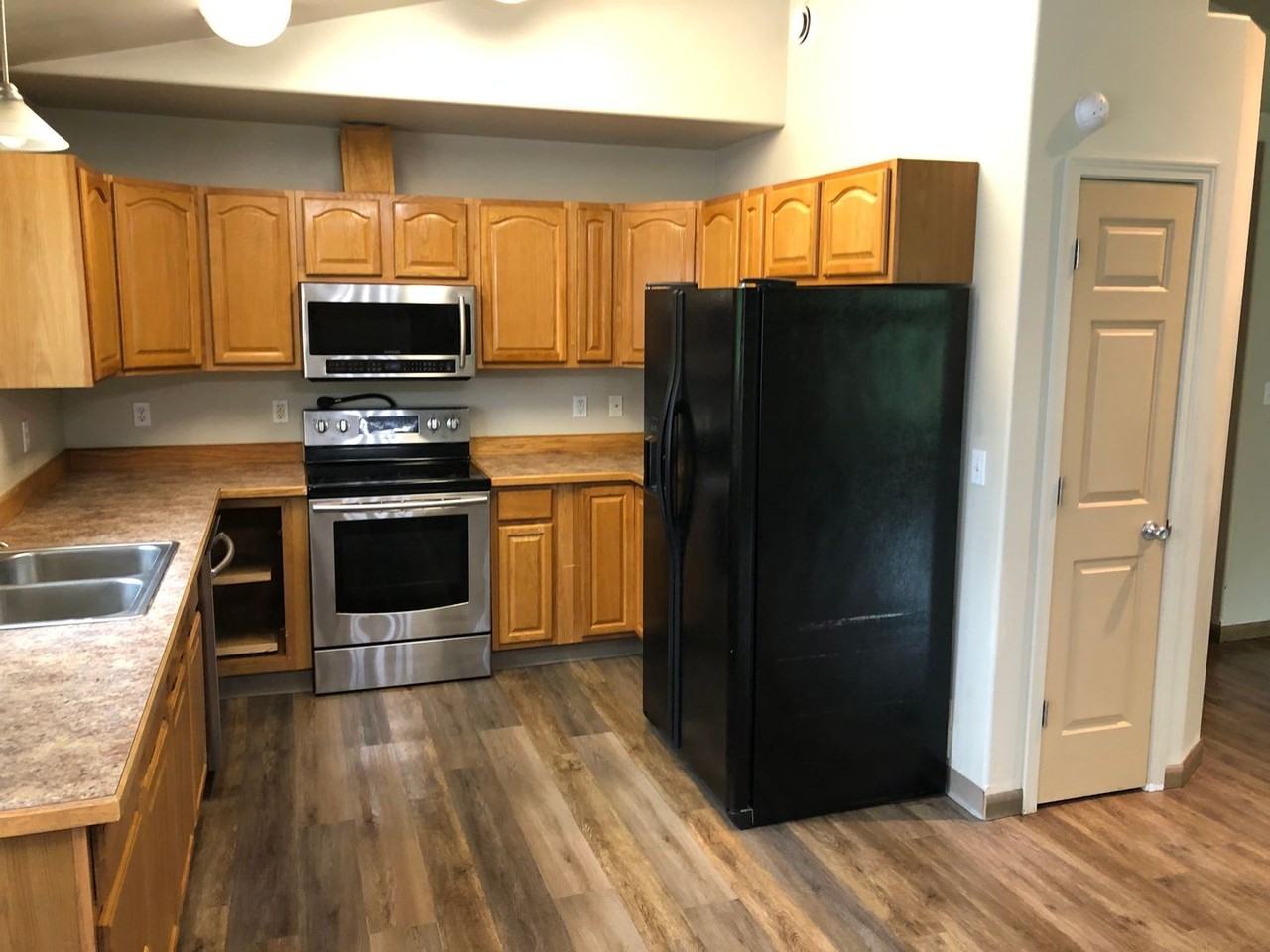 1220 Indian Paint Brush Ct - Photo 5 of 20