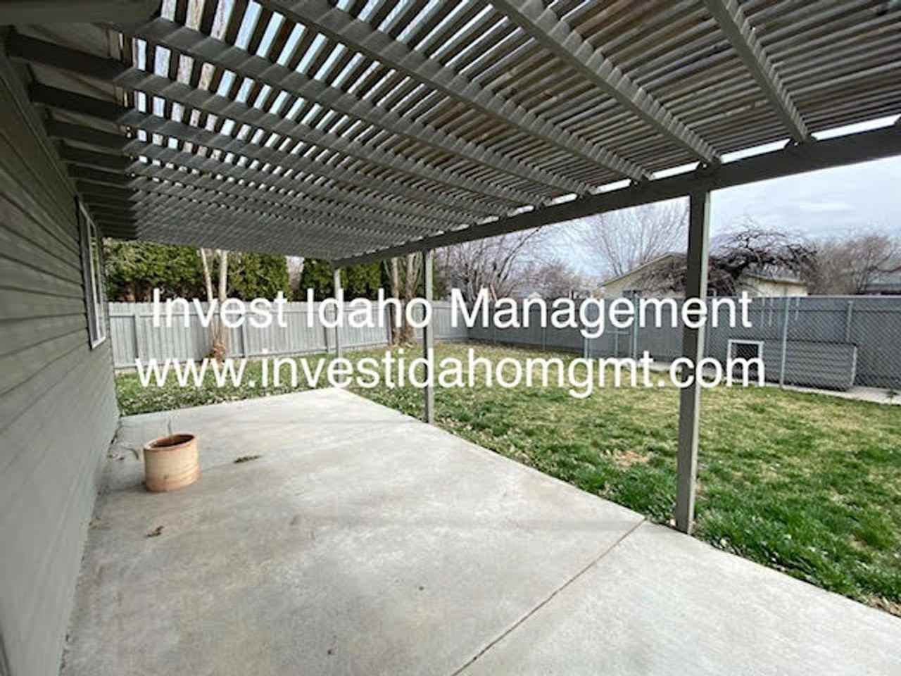 487 W Halverson St - Photo 3 of 13