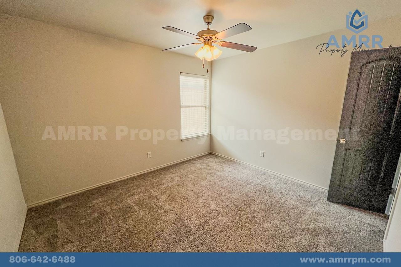 708 Hillshire Ave - Photo 7 of 18