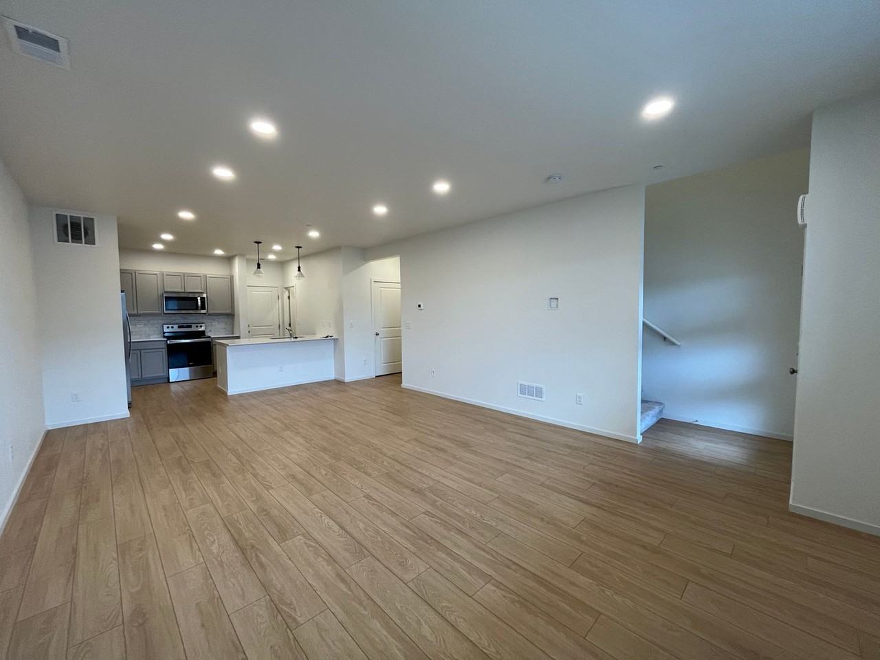 6603 4th Street Rd - Photo 3 of 15