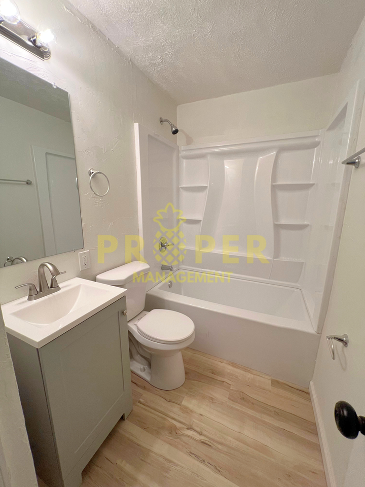 3728 West 2nd Street - Photo 7 of 9