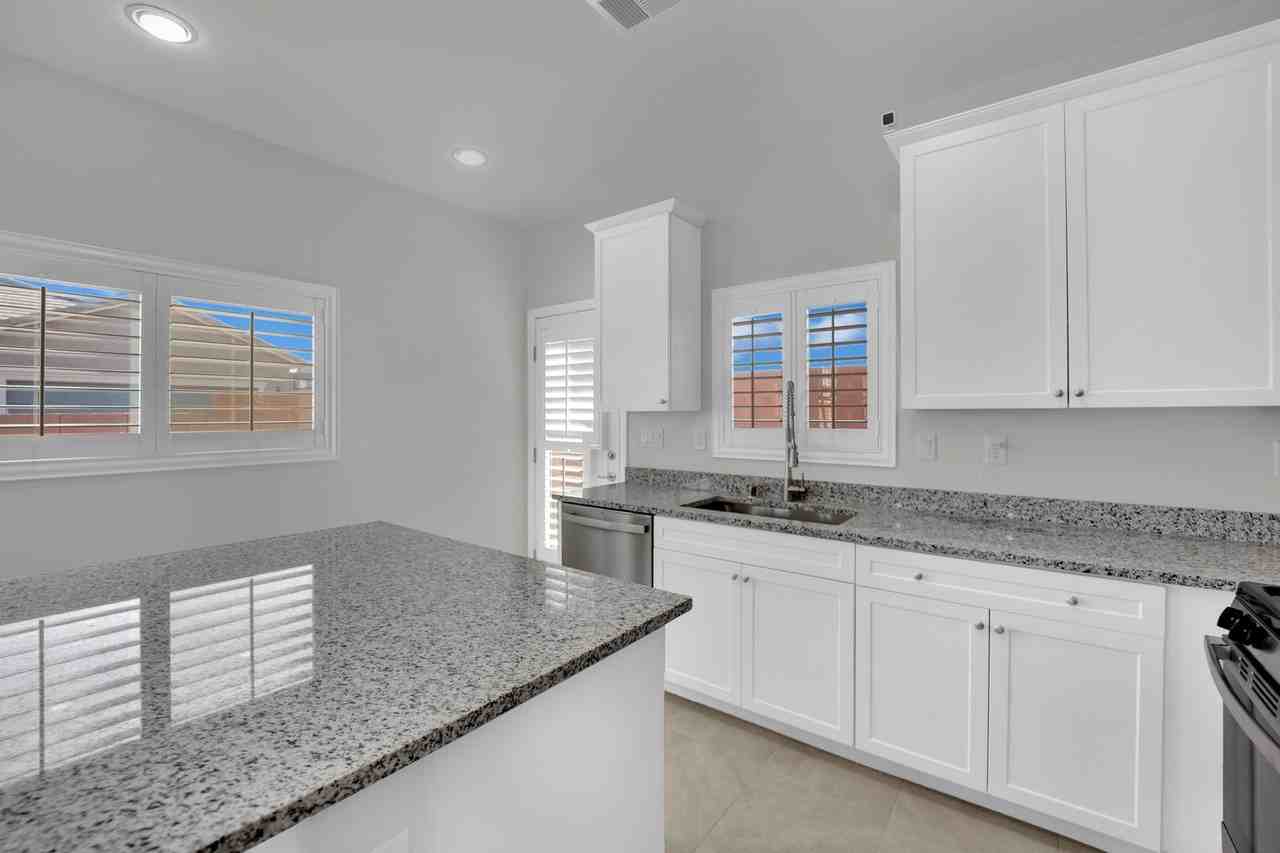 5879 Alcott Grove Ct - Photo 5 of 35