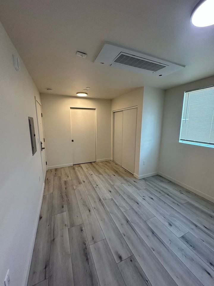 1120 E 25th St. (Restricted Property ALL UNITS) - Photo 2 of 12