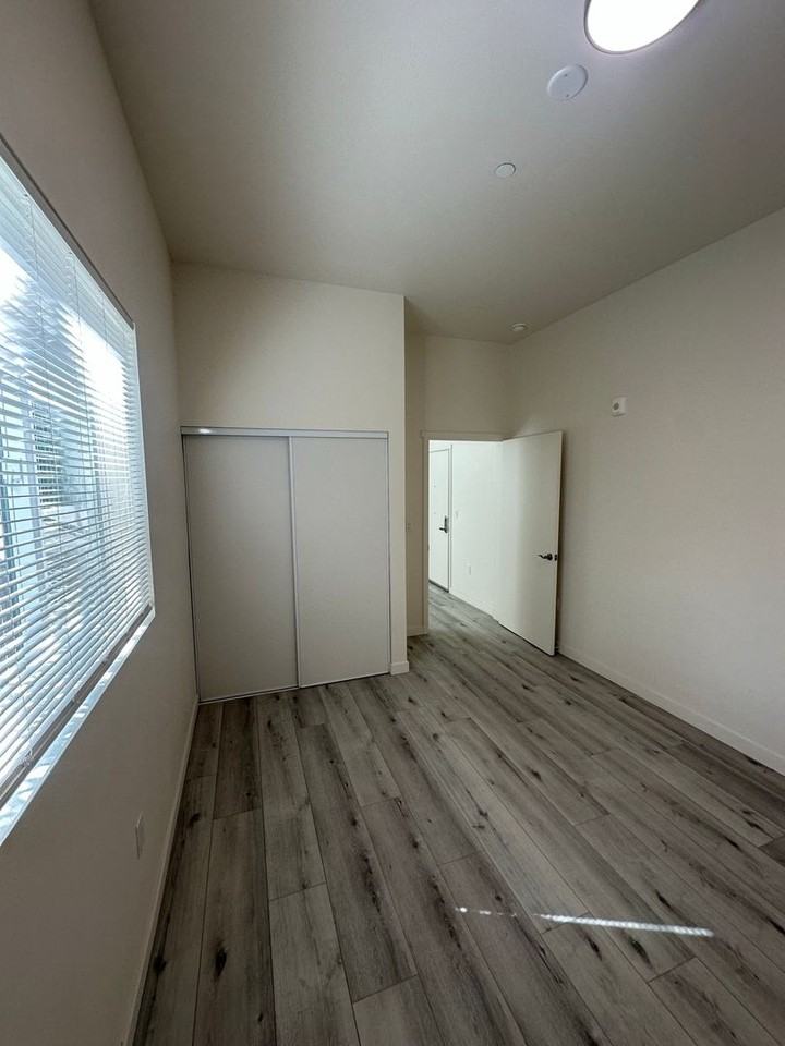1120 E 25th St. (Restricted Property ALL UNITS) - Photo 3 of 12
