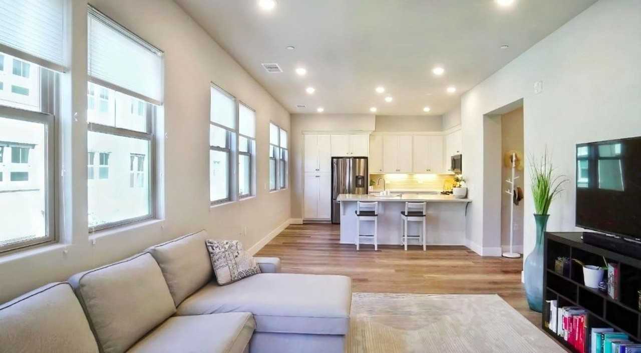 1661 Spring St #412 - Photo 3 of 24