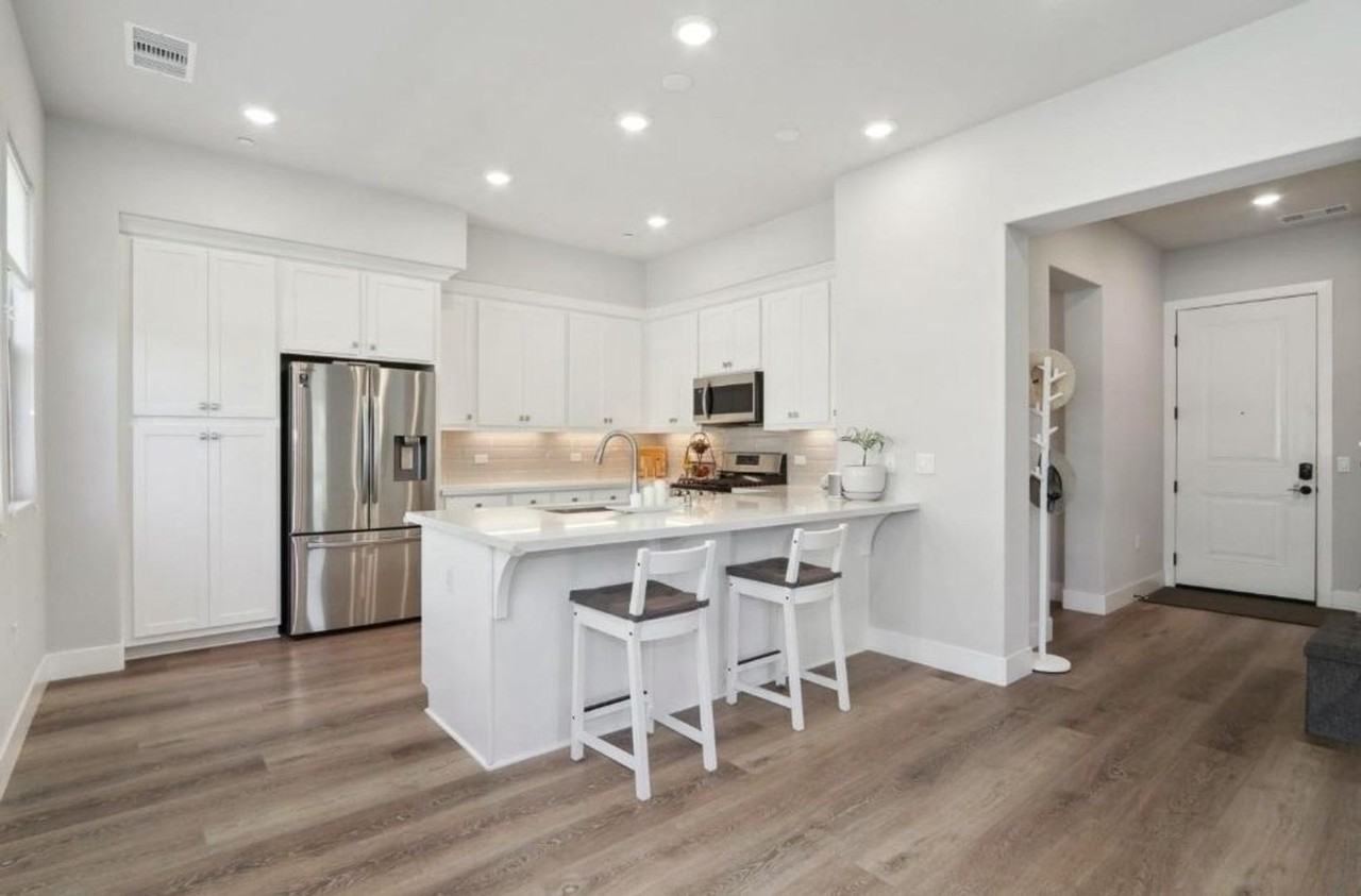 1661 Spring St #412 - Photo 4 of 24