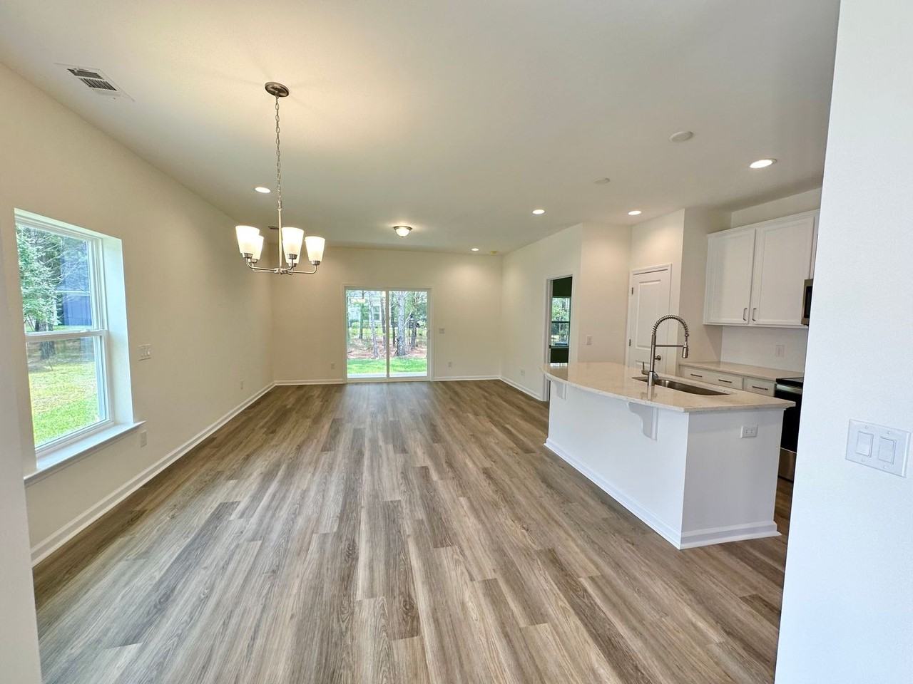 35 Small Pine Ln - Photo 3 of 31