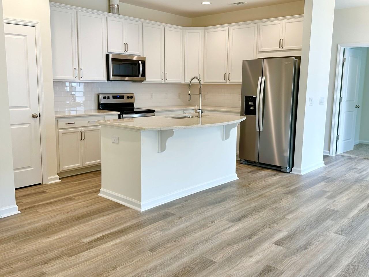 35 Small Pine Ln - Photo 5 of 31