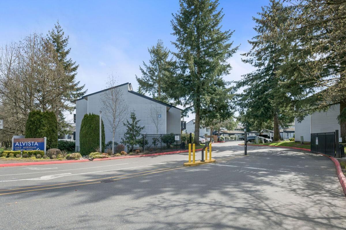 14901 Se 272nd St - Photo 5 of 37