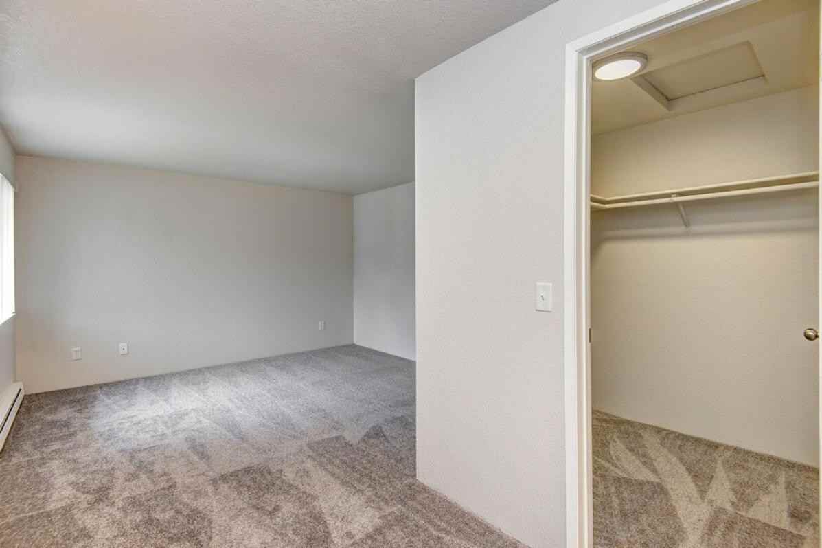 14901 Se 272nd St - Photo 2 of 37